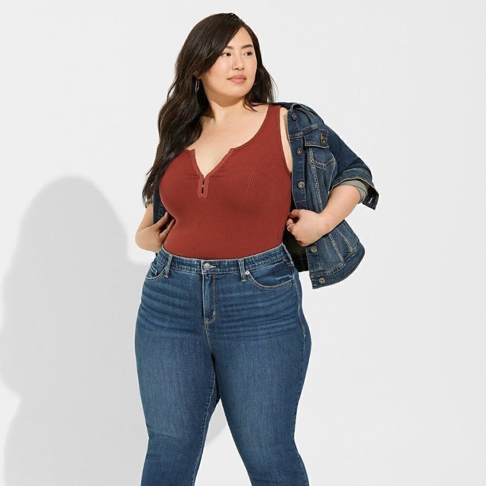 Torrid - Everyday Rib Scoop Neck Hook And Eye Tank in Madder Brown​​​​​​​​​​​